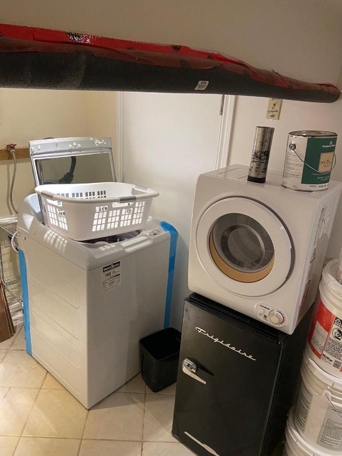Budget Quad Room With En Suite Bathroom 36B 多伦多 外观 照片